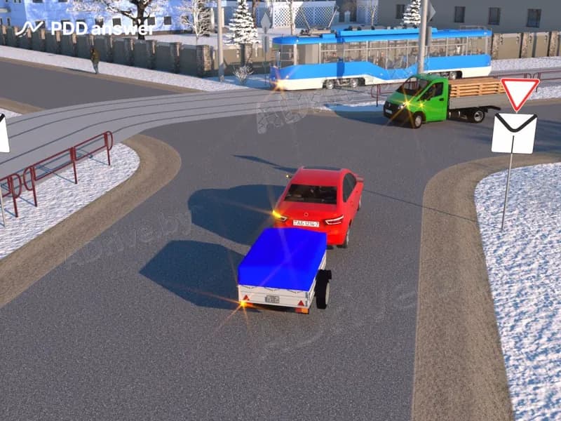 В показанной ситуации при повороте налево водитель легкового автомобиля с прицепом: