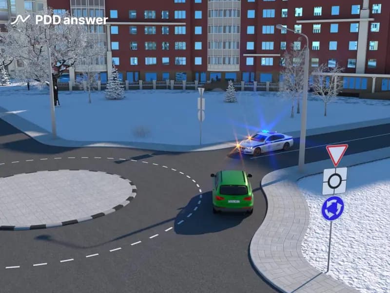 Кто в показанной ситуации обязан уступить дорогу?