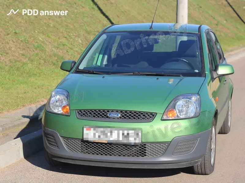 Разрешается ли участие в дорожном движении легкового автомобиля, если остаточная высота рисунка протектора шин передних колёс составляет 1.9 мм, а задних — 1.7 мм (кроме зимних шин механических транспортных средств, предназначенных для эксплуатации на обледеневшем или заснеженном дорожном покрытии во время эксплуатации на указанном покрытии)?