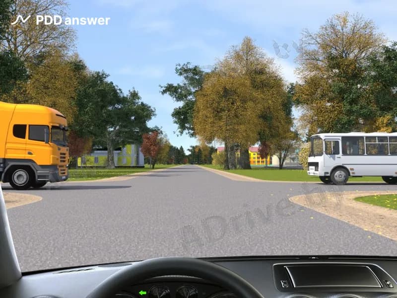 При повороте налево Вы в показанной ситуации: