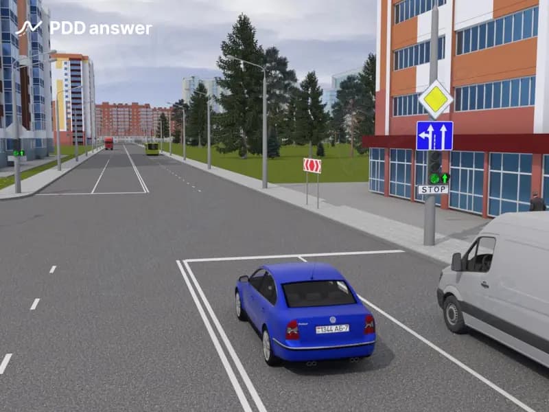 В показанной ситуации водитель синего легкового автомобиля может продолжить движение: