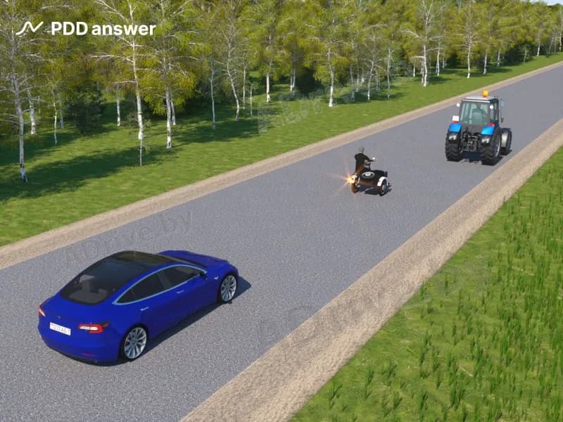 Разрешено ли водителю легкового автомобиля произвести обгон транспортных средств в ситуации, показанной на рисунке?