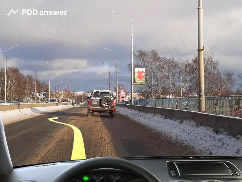 Разрешено ли Вам выполнить опережение легкового автомобиля на путепроводе в показанной ситуации?