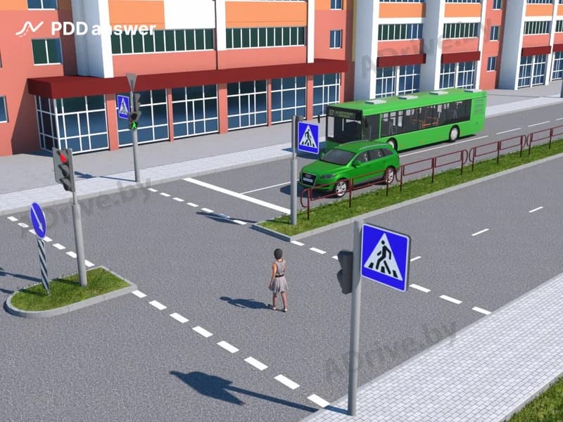 Как должен поступить пешеход, если при переходе проезжей части дороги на пешеходном светофоре начал мигать зелёный сигнал?