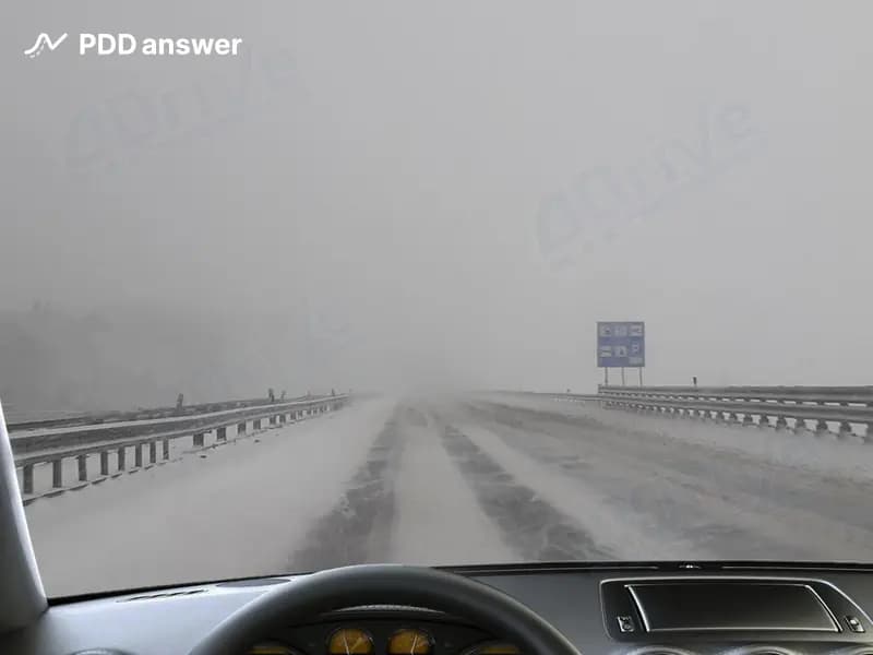 В показанной ситуации Вы, двигаясь за рулём легкового автомобиля, находитесь: