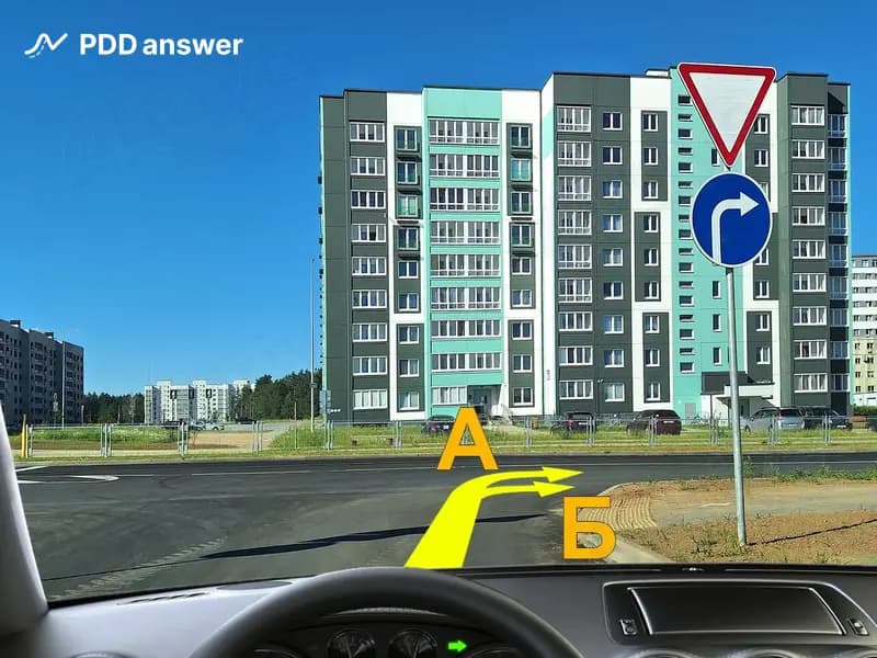 По какой траектории Вам разрешено выполнить поворот направо?