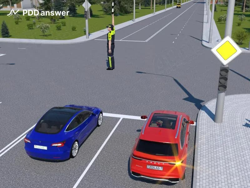 Каким транспортным средствам разрешено продолжить движение в показанной ситуации?