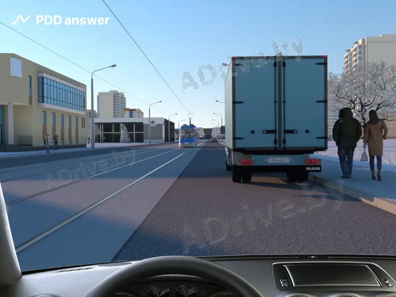 Обязаны ли Вы перед выездом на трамвайные пути попутного направления (с целью объезда препятствия) подать сигнал световыми указателями левого поворота?