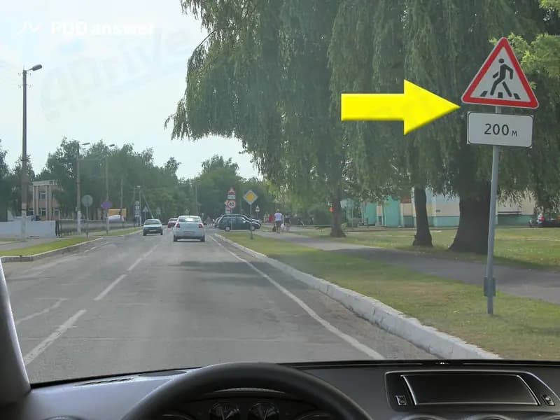 О чём предупреждают водителя показанные дорожные знаки?