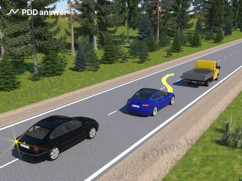 Разрешено ли водителю синего легкового автомобиля приступить к выполнению обгона в показанной ситуации?