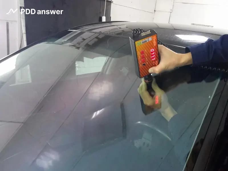 Участие в дорожном движении транспортного средства разрешается, если его ветровое стекло имеет степень светопропускания: