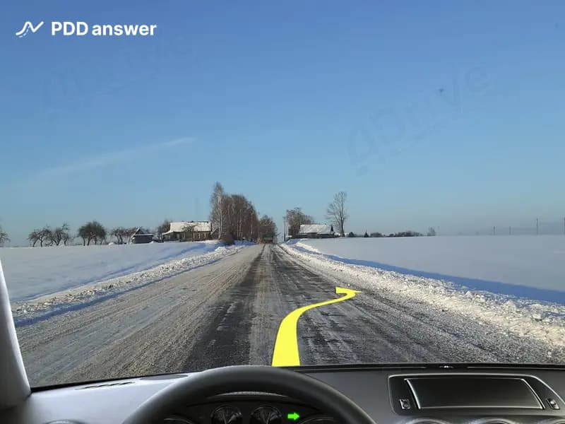 Разрешено ли Вам, управляя легковым автомобилем, совершить остановку у края проезжей части дороги, так как съезд на обочину в показанной ситуации невозможен?