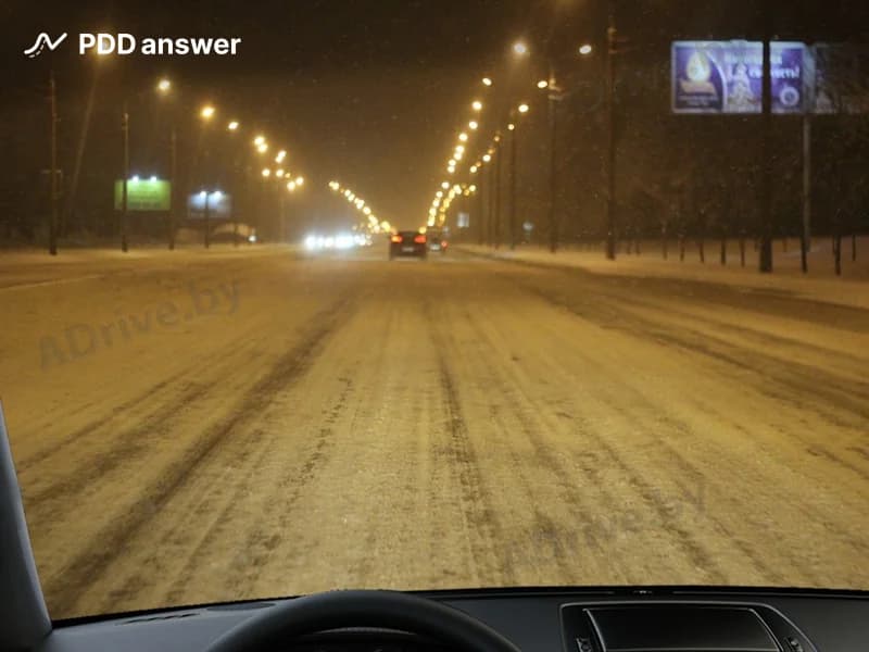 Разрешено ли Вам двигаться только с включёнными противотуманными фарами по дороге с искусственным освещением в населённом пункте после захода солнца?