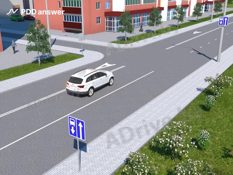 Разрешено ли водителю белого автомобиля повернуть налево во двор?