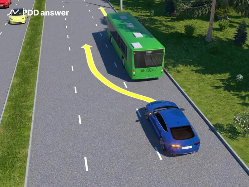 Что намерен выполнить водитель синего легкового автомобиля, двигаясь со скоростью, превышающей скорость автобуса?
