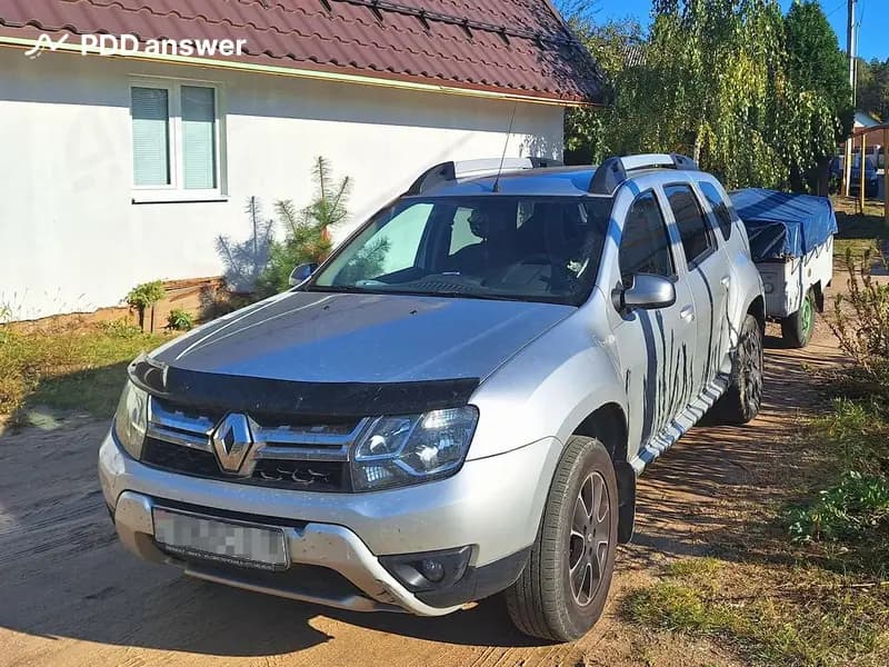 Что из перечисленного обязательно должно быть в легковом автомобиле, буксирующем прицеп, для участия в дорожном движении?