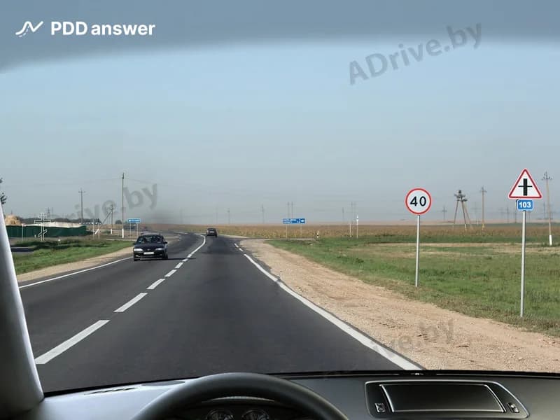 Разрешается ли после проезда обозначенного дорожным знаком приоритета перекрёстка двигаться со скоростью, превышающей указанную на дорожном знаке «Ограничение максимальной скорости»?