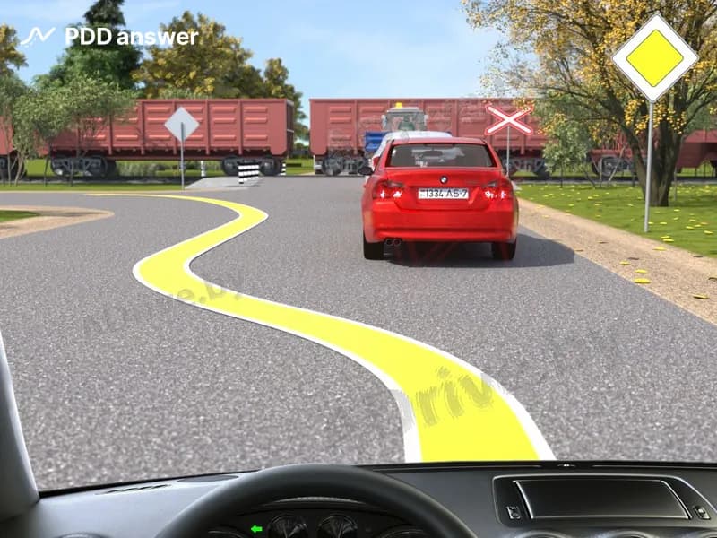 Разрешено ли Вам, управляя легковым автомобилем, повернуть налево так, как показано стрелкой?