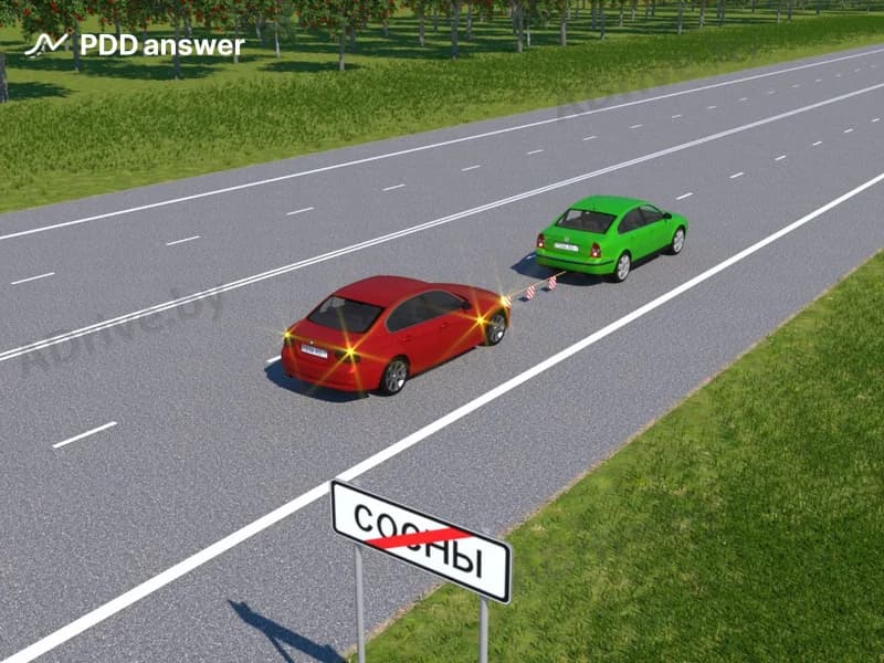 С какой максимальной скоростью разрешается движение автомобилей при осуществлении буксировки вне населённого пункта?