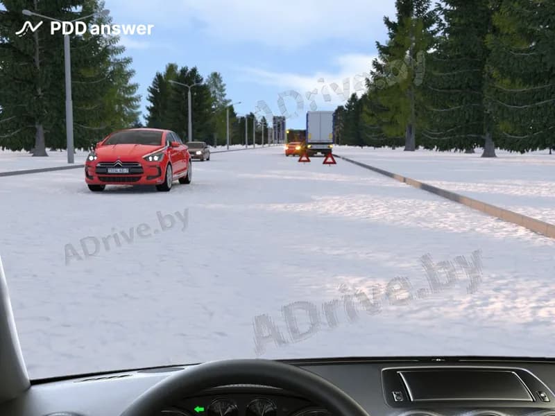 Разрешено ли Вам в показанной ситуации осуществить разворот?