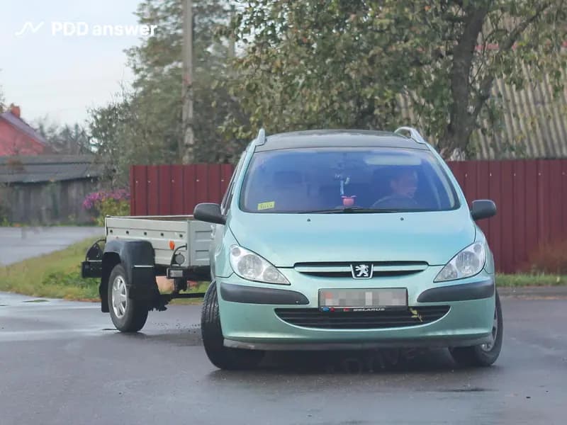 В какую сторону смещается прицеп автопоезда при движении на повороте?