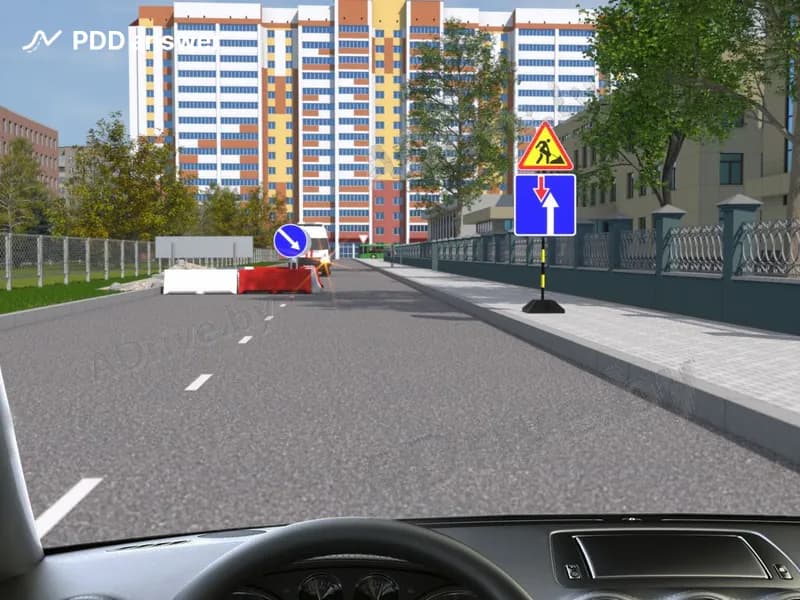 Как Вы обязаны поступить в показанной ситуации, если на автомобиле скорой помощи маячки выключены?