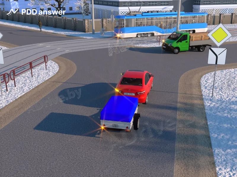 В показанной ситуации при повороте налево водитель легкового автомобиля с прицепом: