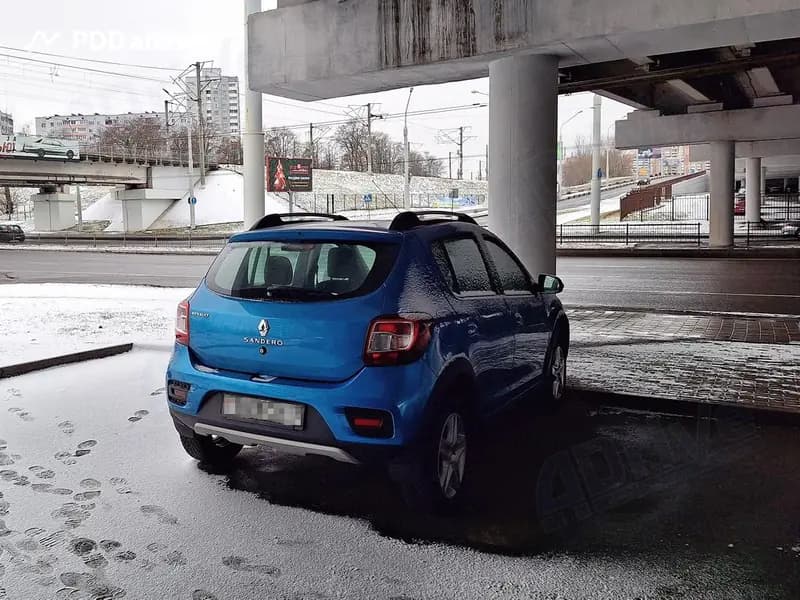 Разрешена ли стоянка транспортных средств под путепроводами?