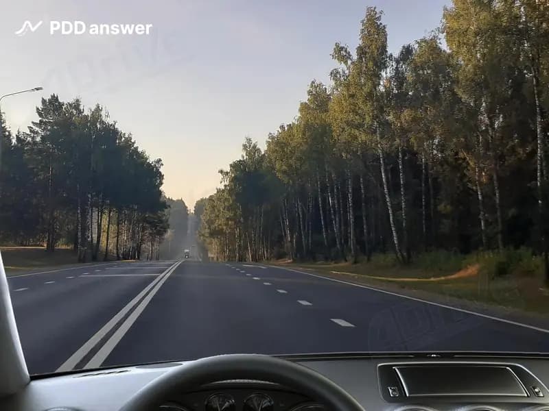 Впереди — затяжной спуск. Безопасно ли выключить передачу и пустить автомобиль накатом?