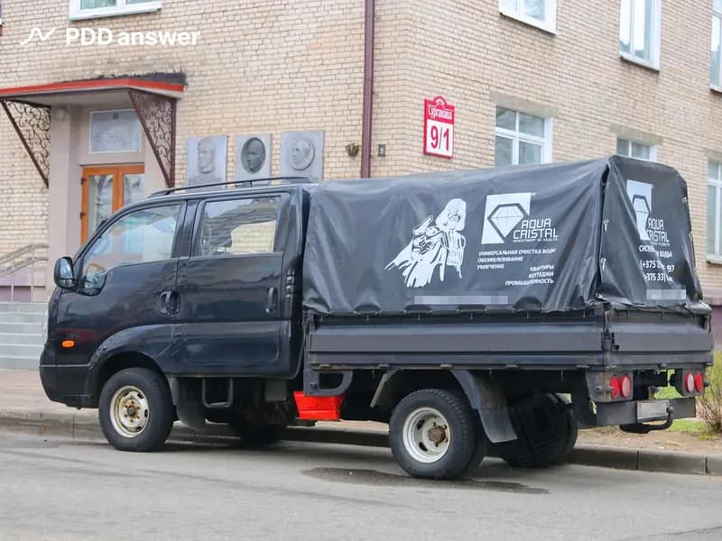 В каком случае из перечисленных допускается участие в дорожном движении грузового автомобиля с технически допустимой общей массой, не превышающей 3,5 тонны?