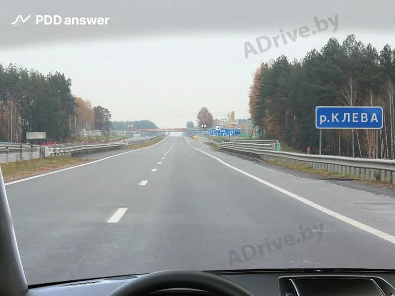 Что необходимо предпринять водителю при появлении сильной сонливости вследствие длительного движения по дороге с хорошим покрытием?