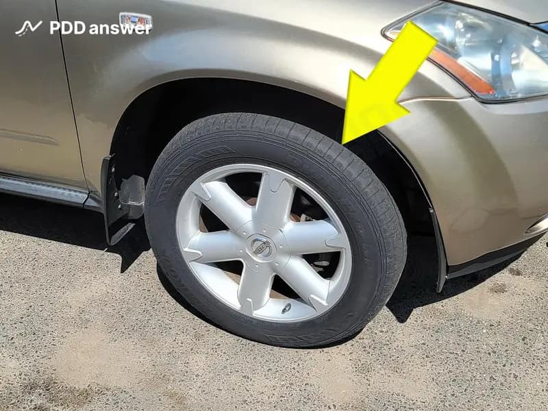 Считается ли пригодной к эксплуатации летняя шина легкового автомобиля, имеющая остаточную высоту рисунка протектора более 1,6 мм, если появился один индикатор износа, расположенный по дну канавки протектора, при равномерном износе беговой дорожки?