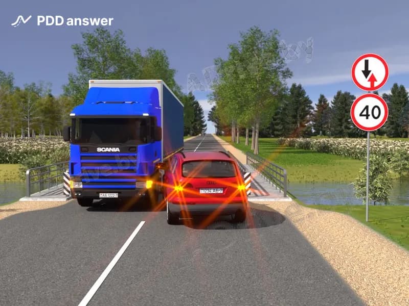 Разрешается ли водителю, являющемуся участником ДТП, в ожидании прибытия сотрудников ГАИ передвинуть свой автомобиль для организации возможности проезда места ДТП, предварительно зафиксировав в присутствии очевидцев положение транспортного средства при отсутствии пострадавших?