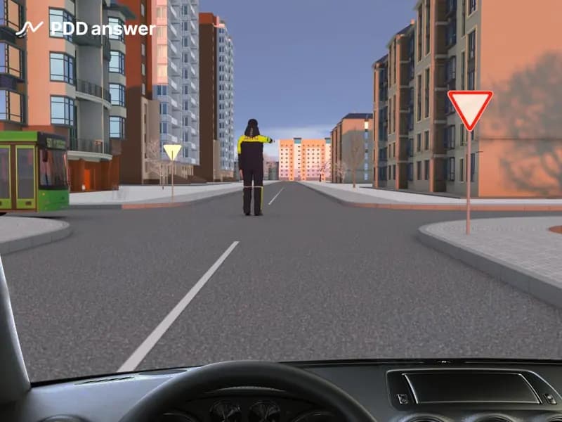 В каких направлениях Вам разрешено продолжить движение в показанной ситуации?