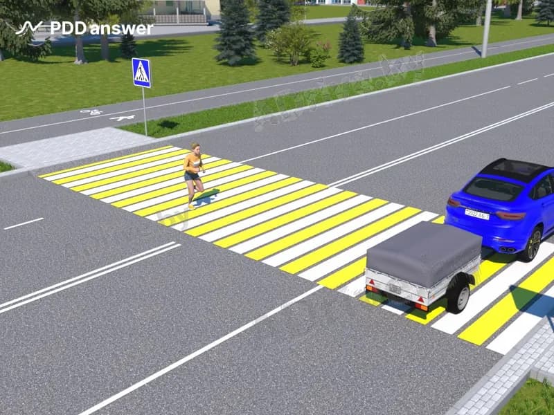 Считается ли в показанной ситуации преимущество пешеходу предоставленным, если расстояние между транспортным средством и приближающимся пешеходом (в момент пересечения транспортным средством траектории движения пешехода) составило не менее двух полос движения транспортного средства?
