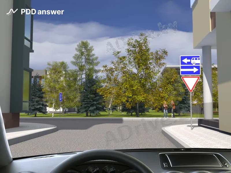 В каких направлениях Вам, управляя автомобилем, приводимым в движение двигателем внутреннего сгорания, разрешается продолжить движение на перекрёстке?