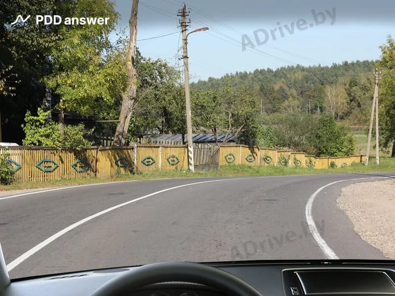 Какое действие недопустимо при прохождении поворота малого радиуса закругления?