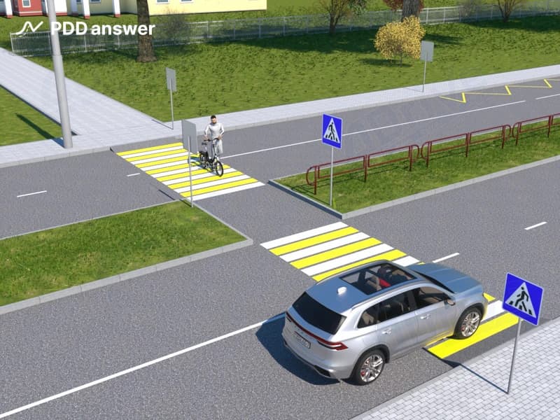 Предоставил ли преимущество пешеходу водитель легкового автомобиля в показанной ситуации, пересекая пешеходный переход?