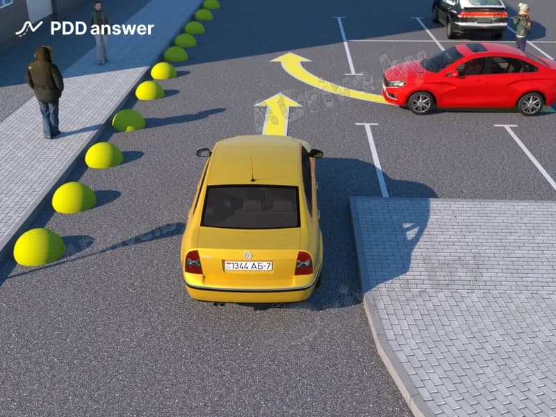 Кто из водителей, двигаясь по прилегающей территории, в показанной ситуации обязан уступить дорогу?