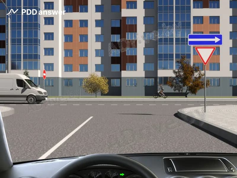 Вы намерены на перекрёстке повернуть направо. Можете ли Вы приступить к выполнению манёвра?