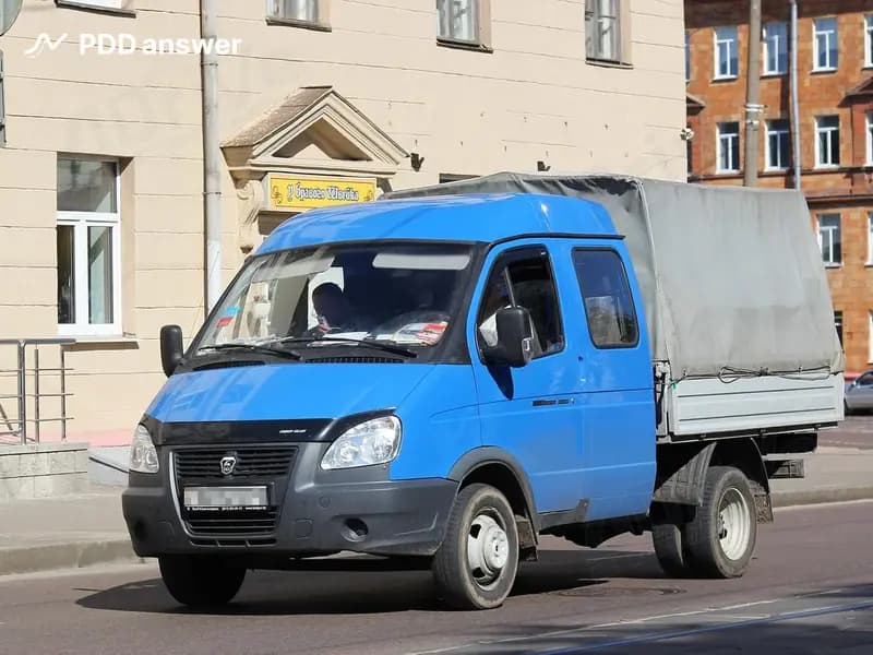 В каком из перечисленных случаев грузовой автомобиль с технически допустимой общей массой до 3.5 тонны не должен быть допущен к участию в дорожном движении?