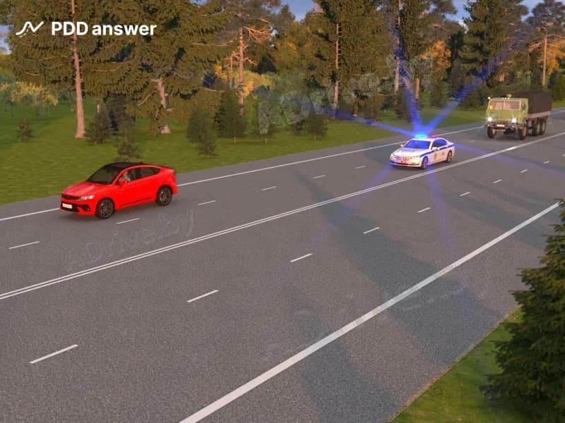 Как должен поступить водитель красного легкового автомобиля в показанной ситуации?