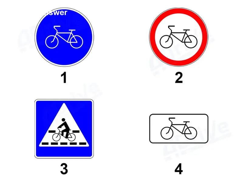 Какой из показанных дорожных знаков информирует о велосипедном переезде?