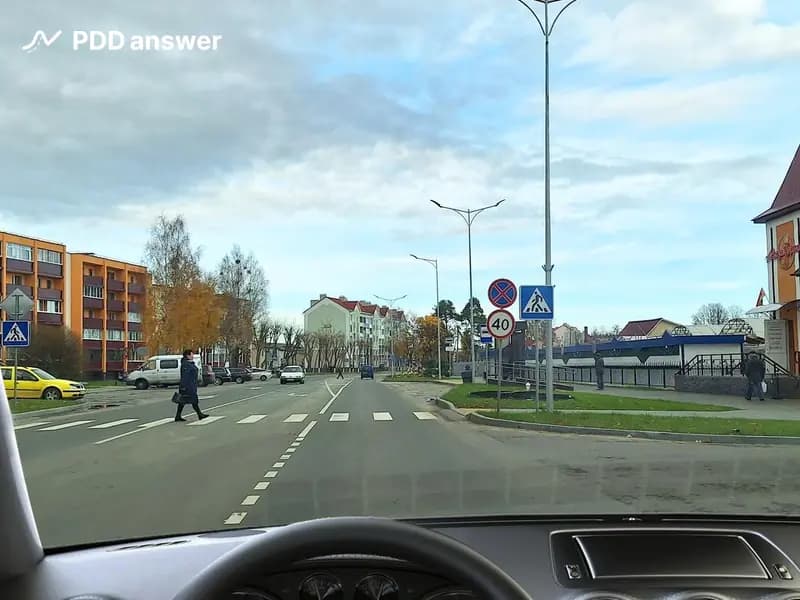 В показанной ситуации Вы, управляя легковым автомобилем: