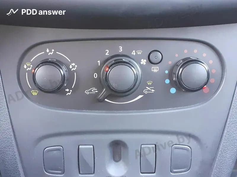 Какой режим обдува (если его длительно использовать) может привести к запотеванию стёкол автомобиля?