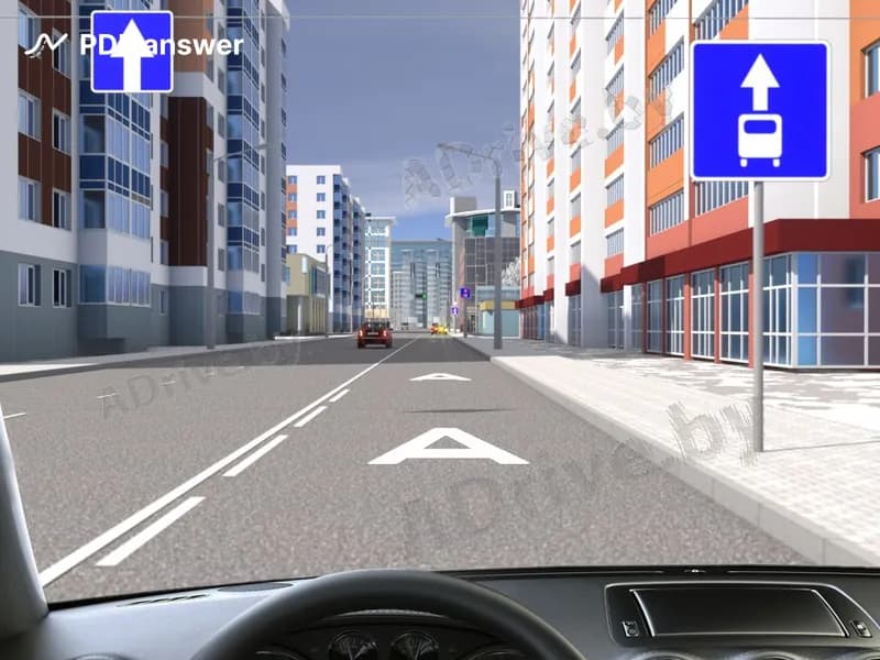 По каким из перечисленных полос разрешено продолжить движение после поворота направо на показанную дорогу, управляя автомобилем, который приводится в движение двигателем внутреннего сгорания?