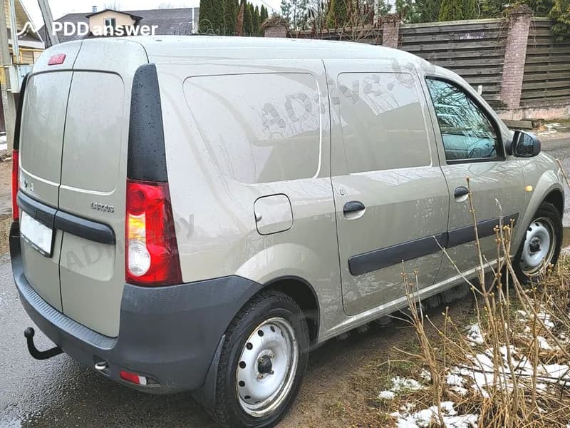 Разрешено ли в кузове-фургоне показанного автомобиля перевозить пассажира, следующего за получением груза?