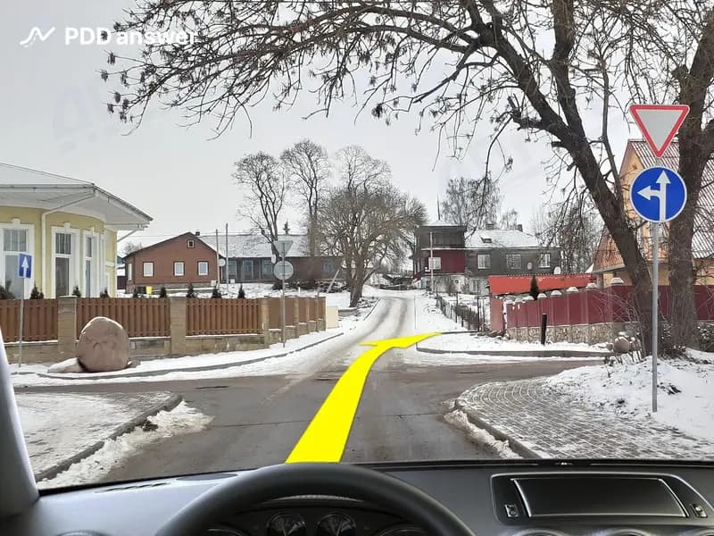 Разрешено ли Вам в показанной ситуации повернуть направо за перекрёстком во двор?