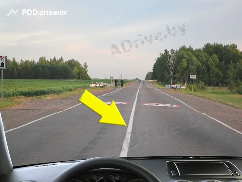 В каких случаях запрещено пересекать показанную сплошную линию горизонтальной дорожной разметки?