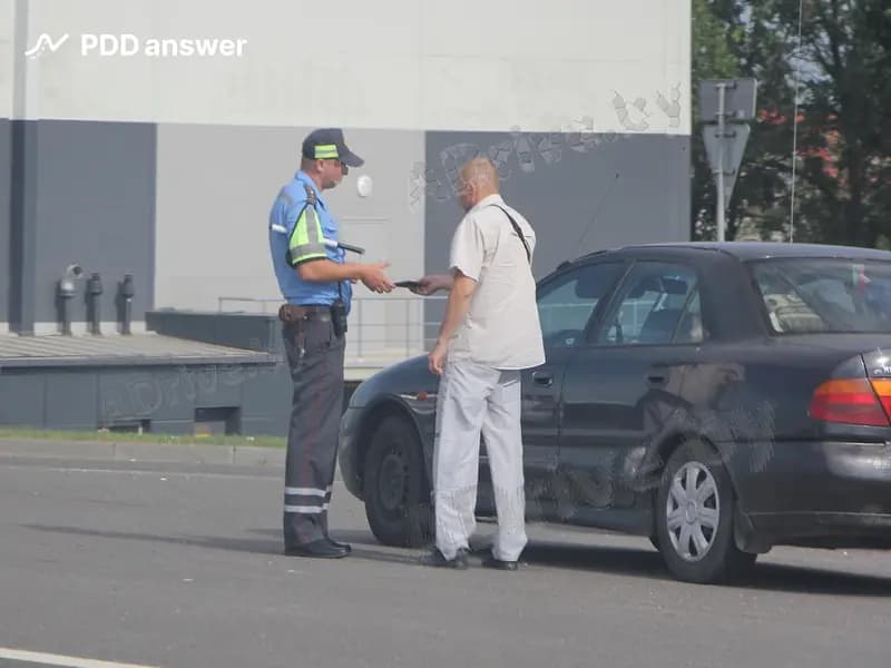 Предусмотрено ли к водителю в каком-либо из перечисленных случаев применение взыскания в виде лишения права заниматься определённой деятельностью?